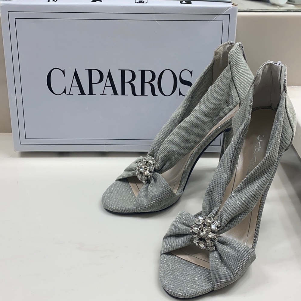 Caparros Women Gray Shimmer Pumps